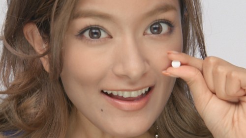 人気モデルローラのメイクのやり方 GetBeauty