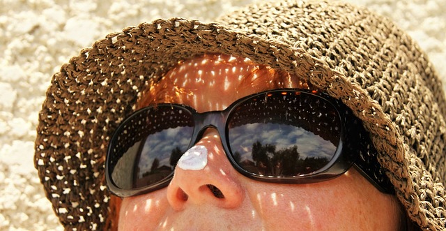 sunblock-1471393_640