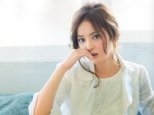 佐々木希美容法!美肌維持の知られざる ...